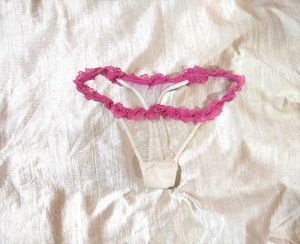 Rose detail White Thong