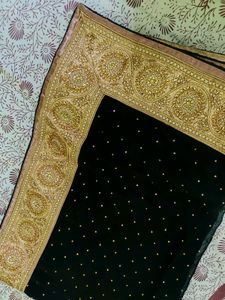 🖤✨Black Saree With Golden Border✨🖤