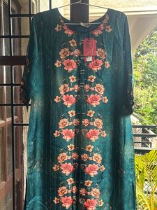 Beautiful Bottle Green Kurta Set