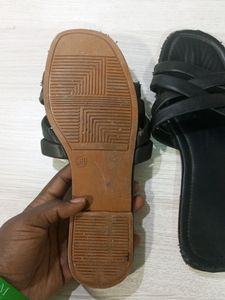 Black Flipflop Sleepers