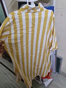 Beautiful Top Bust 40