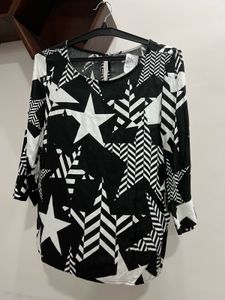 Geometric Star Print Top
