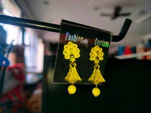 4 Colorful Fashion Earrings