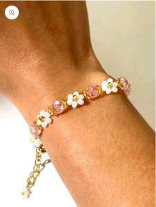 🎀 Stunning Daisy Bracelet