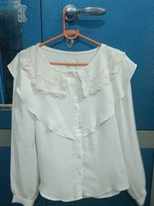 Vintage-Inspired Lace Collar Blouse