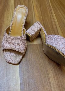 SOFT PINK HEELS