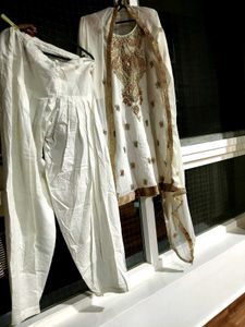 Elegant white patiyala Salwar Suit