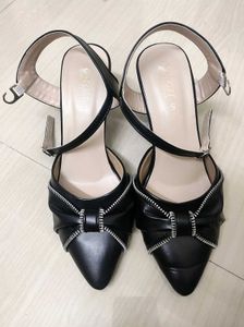 Black Bow Heel