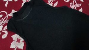 Sleeveless Mock Neck Top