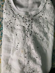 Chikenkari kurti