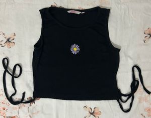 Cute Black Daisy Crop Top