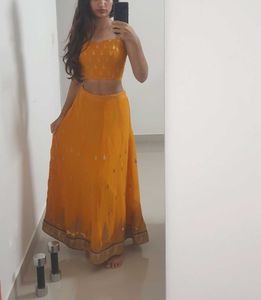 Backless Lengha Festive Mehendi