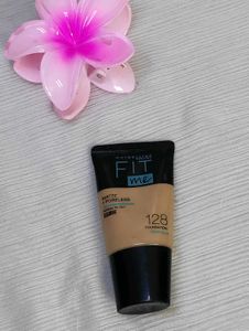 Maybelline Fit Me Foundation - 128