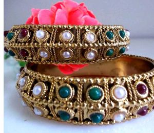 Traditional Bangles 💗