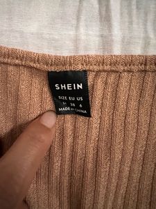 Ribbed V-Neck Crop Top