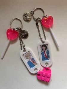 Skip &amp; Loafer Keychain 🩷✨