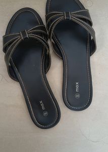 Max Flat Sandal