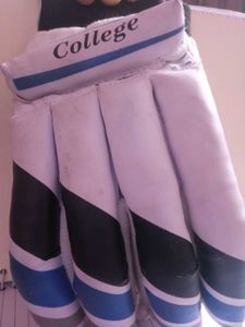 Cricket Batting Gloves At Very Low Cost