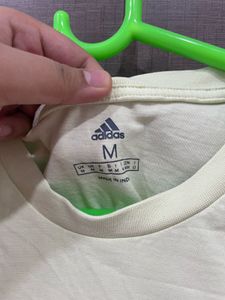 Adidas Tshirt