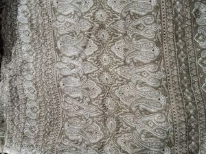 English Color New Saari