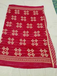 Red &amp; Cream Printed Sari