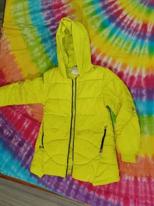 Very Beautiful, Superb Quality Puffed Jacket.
