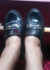 Chunky Sloe Black Loafers