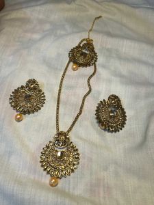 Gold Indian Jewelry Set