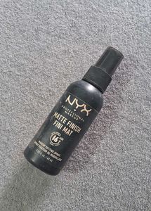 Nyx Professional Makeup Setting Spray