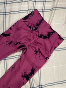 Urbanic Tie Dye Scrunch Butt Gym Leggings