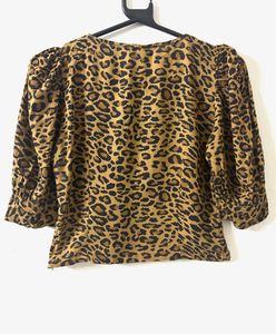 Leopard Print Crop Top With Side Zip