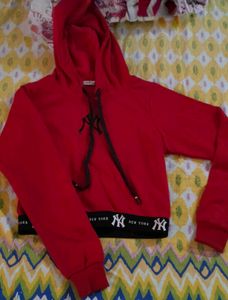 Red Cropped Hoodie🧣