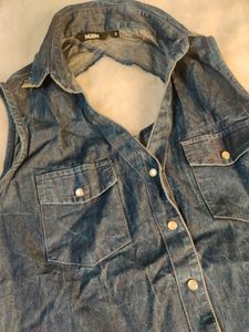 Sleeveless Branded Denim Shirt