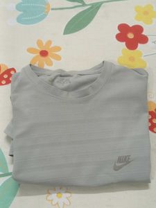Nike T-Shirt
