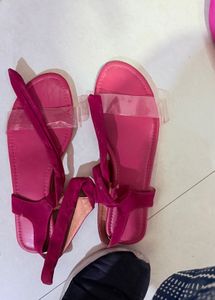 (1 Pair ) Size 7 (41) Good Condition