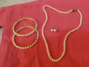 💯 Authentic Pearl Jewelry Set With Bangles