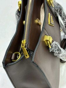 GUESS 12 AA QUALITY HANDBAG @SALE