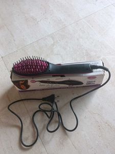Straight Artifact Hair Straightening Brush