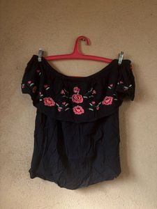 Black Offshoulder crop Top