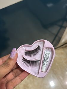 False Eyelashes Fake