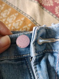 Cute Girl&#39;s Denim Jeans