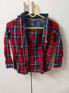 5-6 Yrs boy very nice like new full shirt with cap