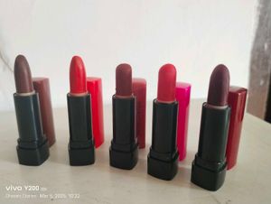 Huda Beauty Matte Lipstick Set