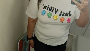White COLOR VIBEIN TSHIRT