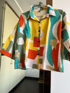 Crop Top With Balloon Sleeves & Red One