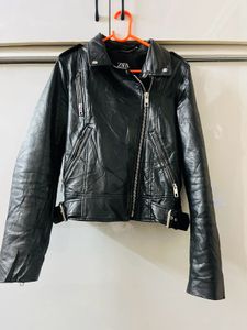 zara leather jacket 🖤🩶