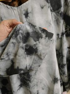 Tie-dye Long Sleeve Top