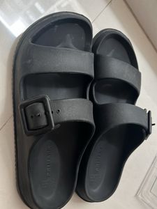 Essential Black Sliders