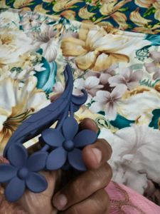 Floral Hair Clip unused