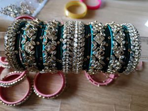 20 Silk Thread Bangles..Green